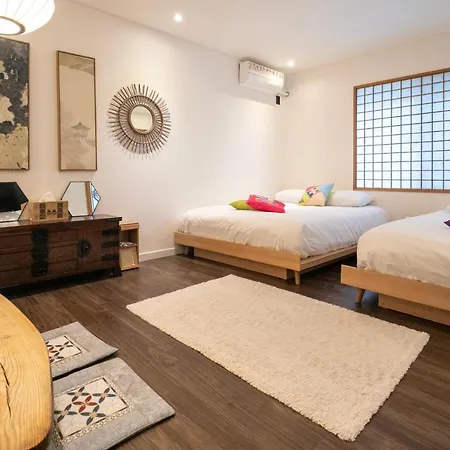 Bias K-Girl Guesthouse - Women Only